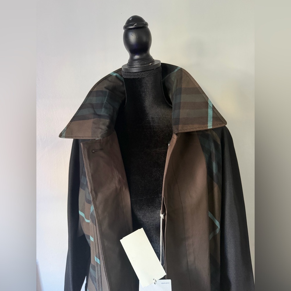 Burberry Bradford Belted-Waist Reversible Trench Coat - Picture 11 of 16